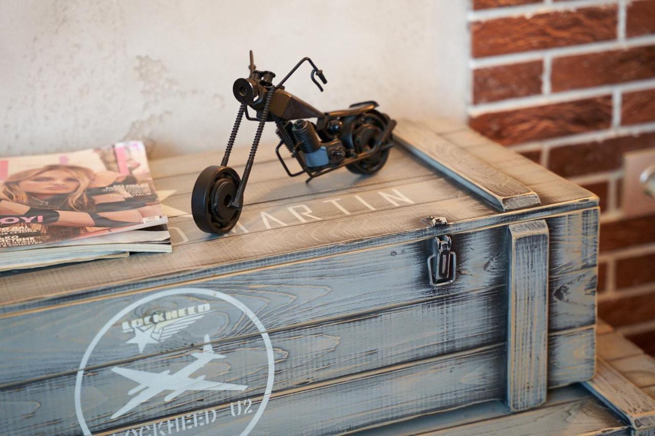 Appartamento Garage Kremenčuk Esterno foto